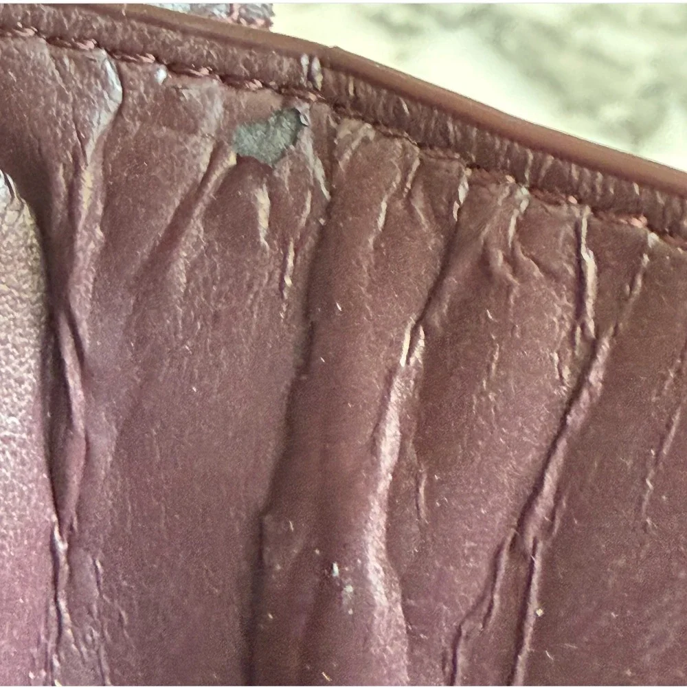 Coach Mens Black Pebble Leather Bifold Wallet Burgundy Interior Zipper Pocket